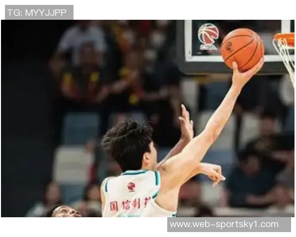 杨瀚森NBA杯赛最后时刻登场表现平平仅获1篮板未能得分 杨瀚森NBA杯赛最后时刻登场表现平平仅获1篮板未能得分