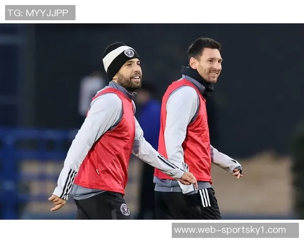 梅西缺席训练一天后今日回归训练中心恢复合练状态良好